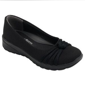 Bzees Women's Black Knit Loafers